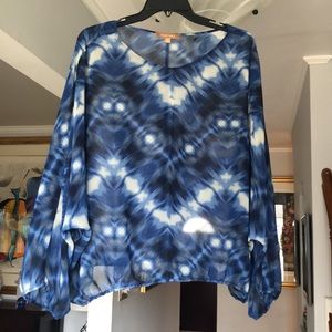 🌺 Pretty Ellen Tracy Blue and White Top Sz L